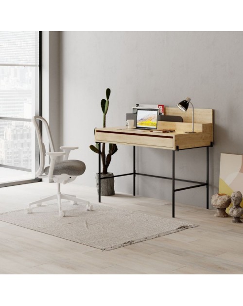 Scrivania rovere con dettagli antracite e gambe nere Leila 110x60x101