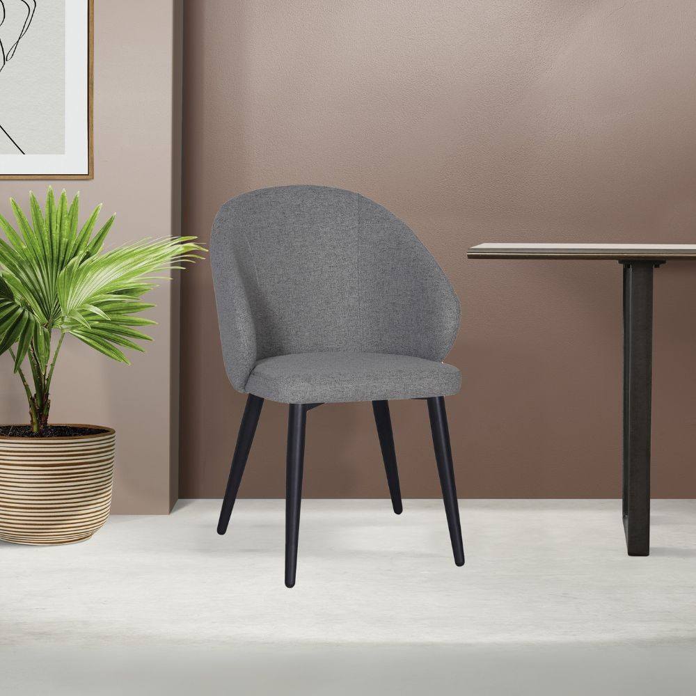 Sedia imbottita Patya in tessuto grigio cenere con gambe nere – Comfort essenziale e carattere moderno