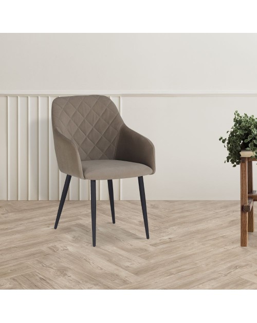 Sedia Rarra in tessuto tortora con schienale geometrico e gambe nere – Comfort per ambienti moderni