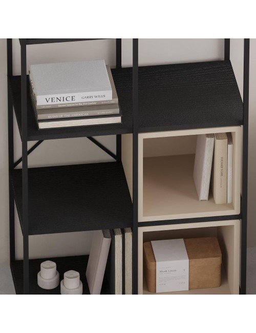 Libreria Vale Midi struttura in metallo nero e cubotti colore cashmere 70.7x39x179H – Geometria e stile industriale