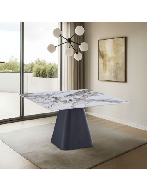 Tavolo quadrato Cesar in ceramica marmo arabesque con base di design a cono rovesciato