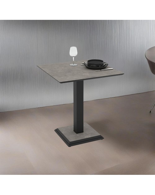 Tavolo Quadrato Carvel grigio cemento: Eleganza e Stile Distintivo per Ogni Spazio 68x68x75H