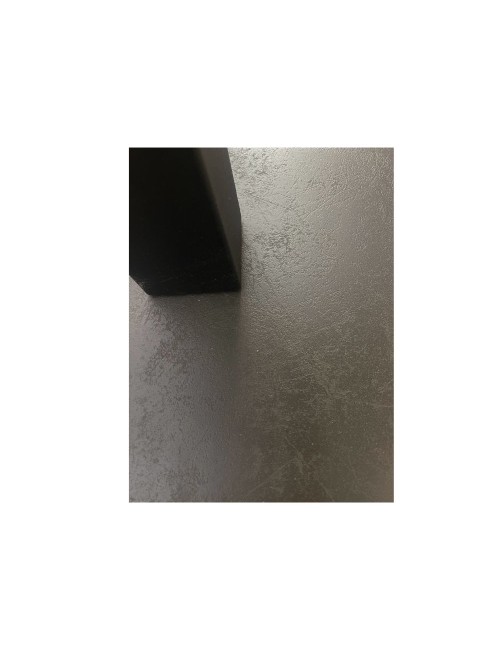 Tavolo Quadrato Carvel ossido: Eleganza e Stile Distintivo per Ogni Spazio 68x68x75H