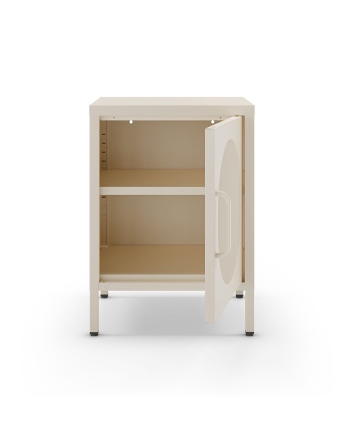 Comodino in metallo Diora crema con anta reticolata – Design industriale, anima versatile