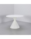 Tavolo Rotondo Taini Ø120 cm in Ceramica Effetto Marmo Bianco con Base Conica in Metallo