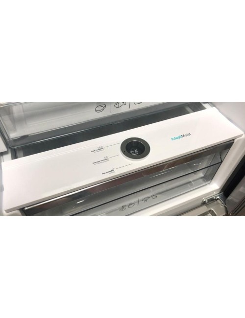Frigorifero NO FROST Sharp SJNBA31IEBGD 331lt con estetica glass nero classe D