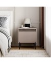 Comodino Mott tortora con cassetto e dettaglio decorativo 45x40x50H