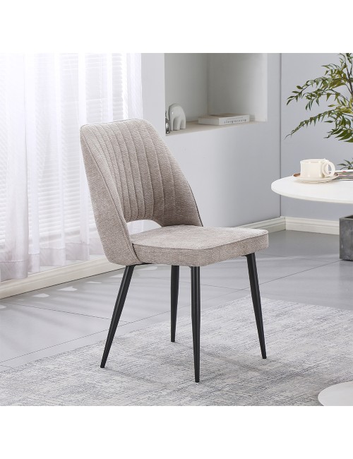 Set 4 Sedia Naila beige con Schienale Trapuntato a Righe Verticali e Gambe in Metallo Nero