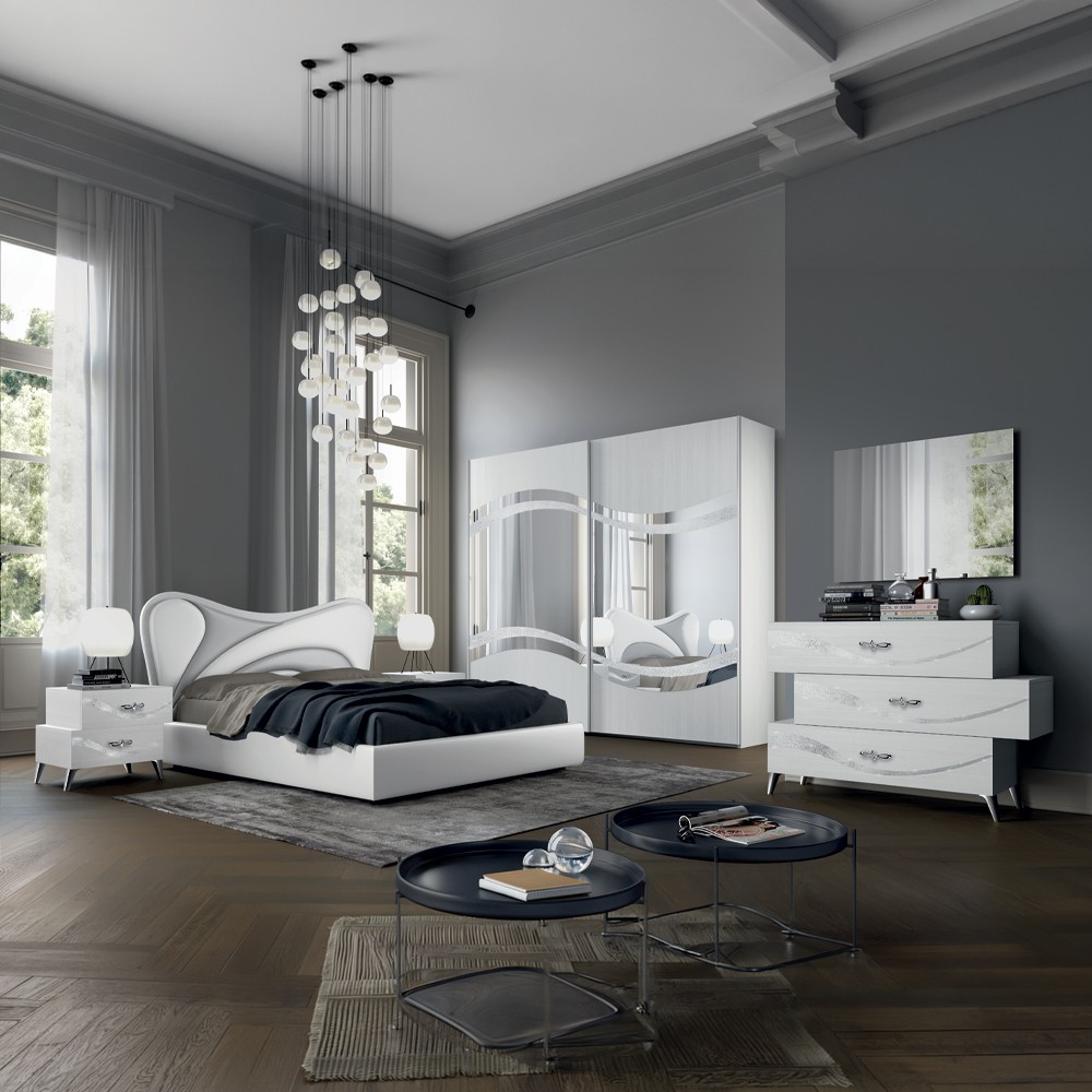 Camera da letto bianco frassinato con decorazioni argento Delia