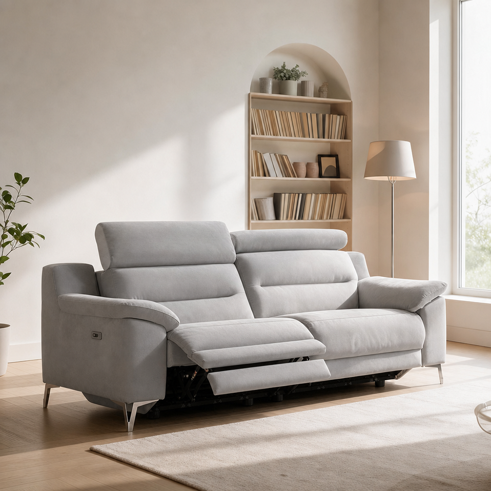 Divano Egeo 3 Posti con 2 Recliner Elettrici in Tessuto Grigio 214x97x96 – Comfort e Design Moderno