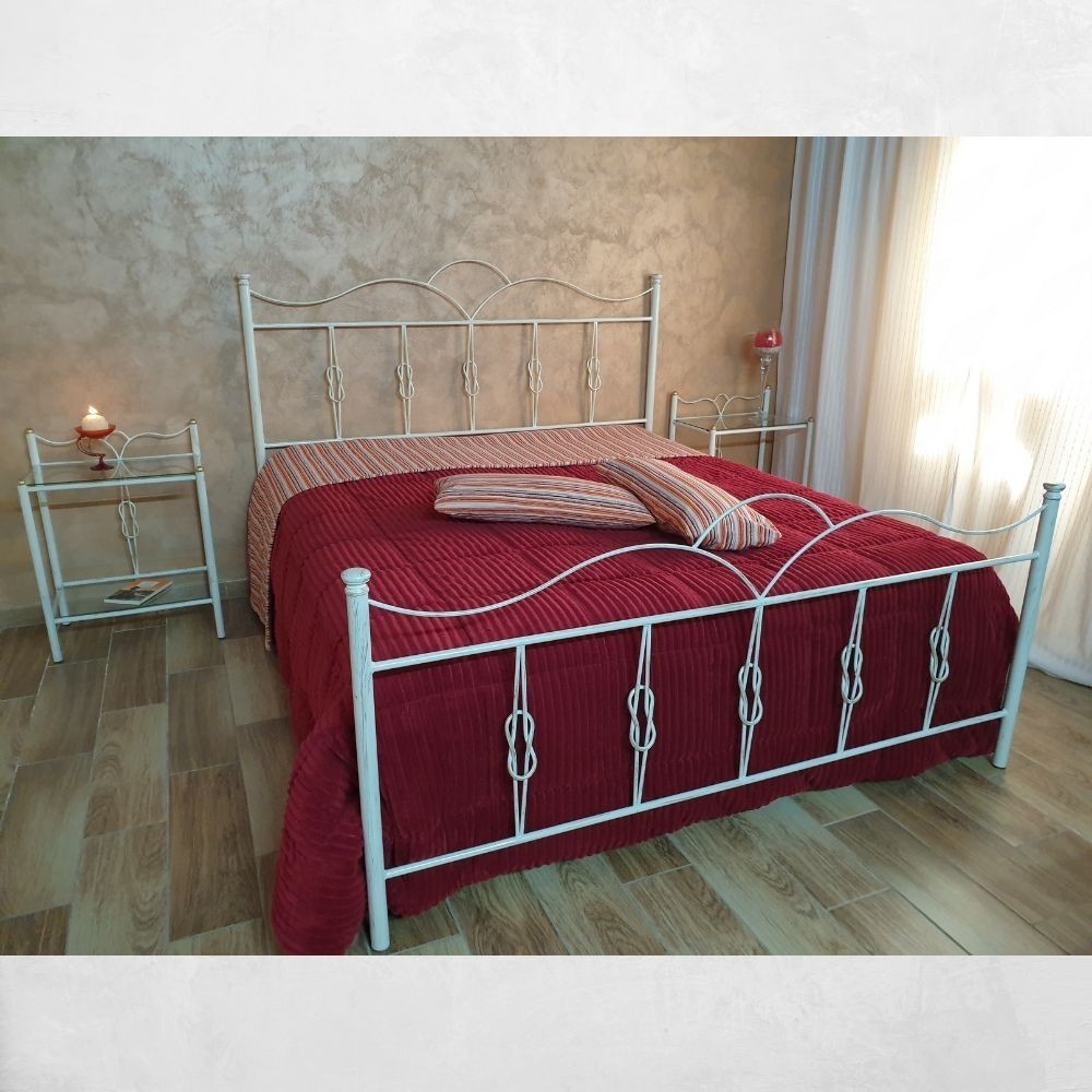 Letto matrimoniale ferro battuto Primula colore bianco oro
